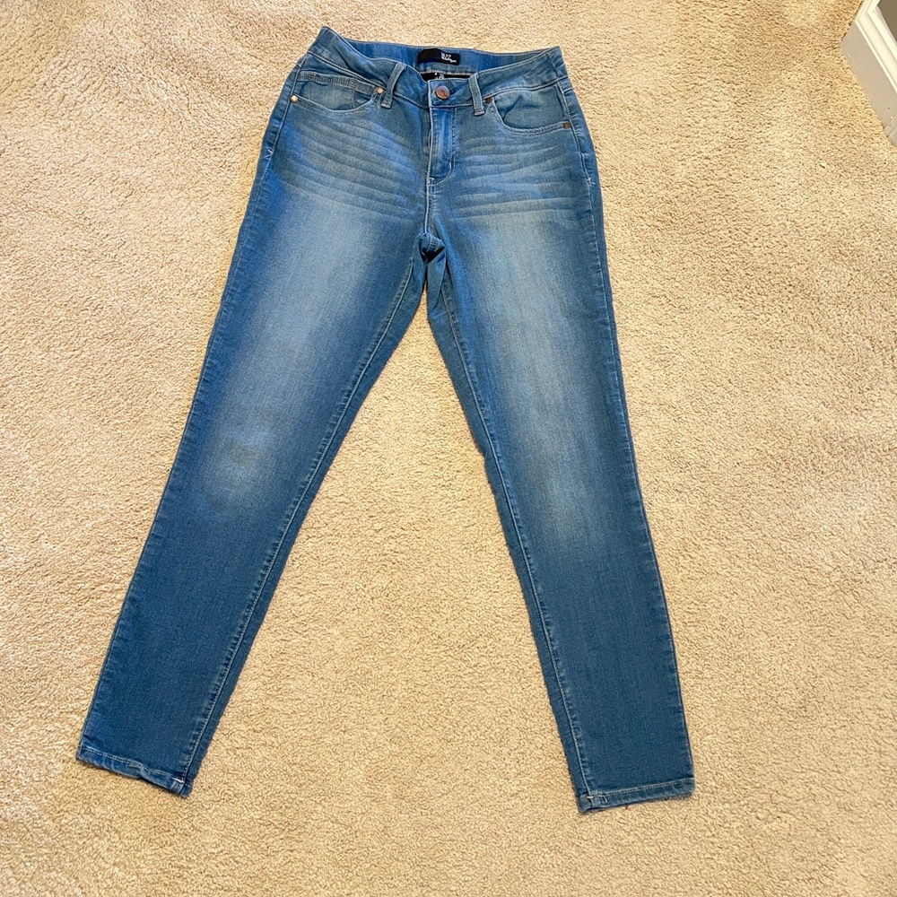 1822 Denim Women's Medium Blue Stretch Skinny Jeans